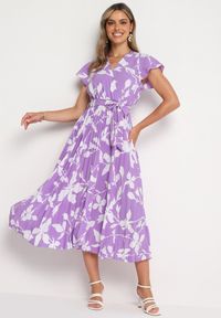 Born2be - Fioletowa Kopertowa Plisowana Sukienka z Gumką i Paskiem w Talii Denevia. Okazja: na co dzień. Kolor: fioletowy. Długość rękawa: krótki rękaw. Typ sukienki: kopertowe. Styl: casual #5