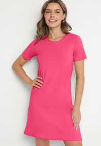 Born2be - Różowa Bawełniana Sukienka o Kroju Typu T-shirt Nilisea. Kolor: różowy. Materiał: bawełna