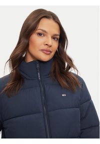 Tommy Jeans Kurtka zimowa Essential DW0DW18827 Granatowy Regular Fit. Kolor: niebieski. Materiał: syntetyk. Sezon: zima #3