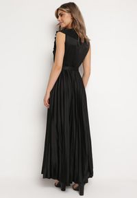 Born2be - Czarny Kombinezon Plisowany Actithoe. Kolor: czarny. Materiał: materiał. Długość rękawa: bez rękawów. Długość: długie. Wzór: jednolity. Styl: elegancki, wizytowy #2