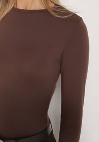 Born2be - Brązowa Bluzka Typu Longsleeve Lisfia. Okazja: do pracy, na co dzień, na spotkanie biznesowe. Kolor: brązowy. Materiał: bawełna. Długość rękawa: długi rękaw. Styl: casual, elegancki, biznesowy #3