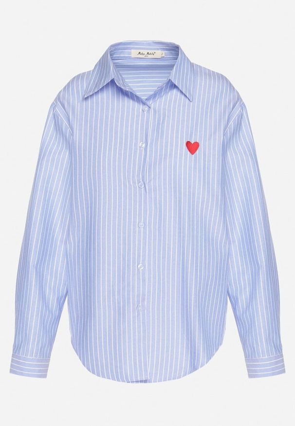 Born2be - Jasnoniebieska Koszula o Kroju Oversize z Delikatne Paski z Haftem w Kształcie Serca Talaviela. Okazja: na co dzień. Typ kołnierza: kołnierzyk klasyczny. Kolor: niebieski. Materiał: jeans. Długość rękawa: długi rękaw. Długość: długie. Wzór: haft, paski. Styl: klasyczny, casual, elegancki