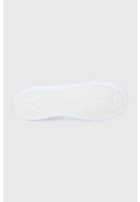 New Balance buty CT210WPC męskie kolor biały. Nosek buta: okrągły. Zapięcie: sznurówki. Kolor: biały. Materiał: guma