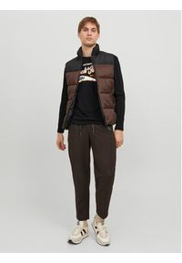 Jack & Jones - Jack&Jones Bezrękawnik 12235861 Brązowy Regular Fit. Kolor: brązowy. Materiał: syntetyk. Długość rękawa: bez rękawów #5