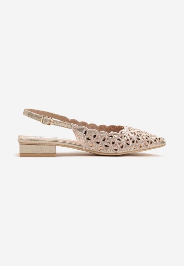 Renee - Szampańskie Sandały Slingback z Ażurową Cholewką Napreia. Okazja: na co dzień, na spotkanie biznesowe. Zapięcie: sprzączka. Kolor: złoty. Wzór: ażurowy. Styl: biznesowy, elegancki, casual