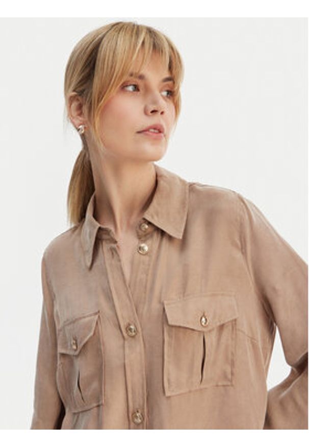 Guess Koszula W6GH22 W1789 Beżowy Regular Fit. Kolor: beżowy. Materiał: lyocell