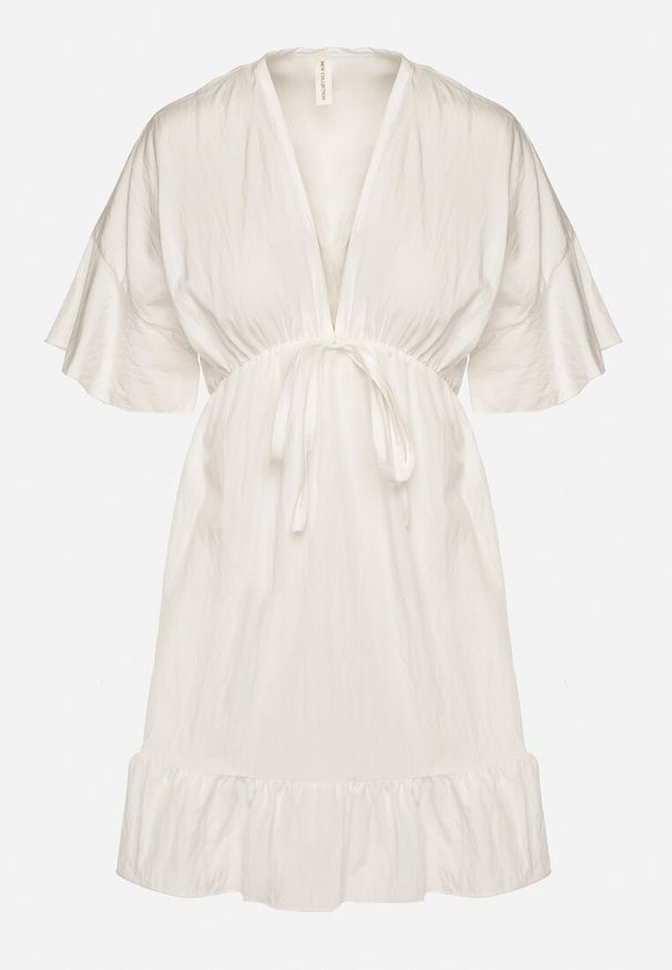 Born2be - Biała Nietoperzowa Sukienka z Wiskozą o Rozkloszowanym Kroju z Falbanką Tullimi. Okazja: na co dzień. Typ kołnierza: dekolt w kształcie V. Kolor: biały. Materiał: wiskoza. Styl: casual, elegancki