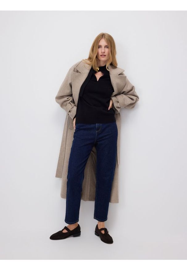 Reserved - Jeansy mom fit - granatowy. Kolor: niebieski. Materiał: jeans