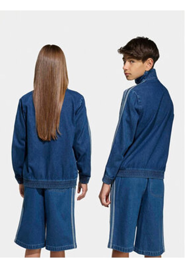 Adidas - adidas Kurtka jeansowa Firebird KE2849 Niebieski Loose Fit. Kolor: niebieski. Materiał: bawełna