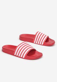 Born2be - Czerwone Klapki Sinanea. Okazja: na plażę. Nosek buta: okrągły. Kolor: czerwony. Materiał: jeans, guma. Sezon: lato. Obcas: na płaskiej podeszwie #4