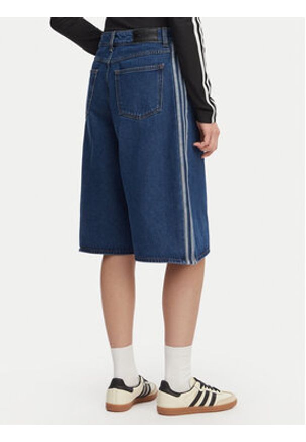 Adidas - adidas Szorty jeansowe Firebird Jorts KD2915 Niebieski Oversize. Kolor: niebieski. Materiał: bawełna
