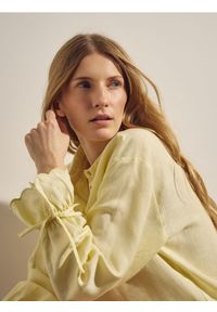 Reserved - Koszula z lnem - jasnożółty. Kolor: żółty. Materiał: len #1