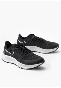 Nike - Buty do biegania męskie NIKE AIR ZOOM PEGASUS 38 SHIELD. Okazja: na co dzień, na spacer, do pracy. Kolor: czarny. Model: Nike Zoom. Sport: turystyka piesza #1