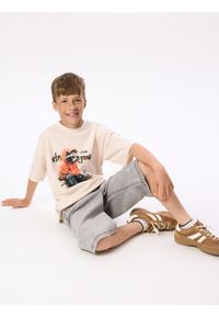 Reserved - T-shirt z nadrukiem - kremowy. Kolor: kremowy. Materiał: bawełna, dzianina. Wzór: nadruk #1