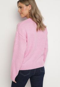 Born2be - Różowy Sweter z Wełną Ściągaczem i Tłoczeniem Riavonnae. Okazja: na co dzień. Kolor: różowy. Materiał: wełna. Styl: wizytowy, klasyczny, casual, elegancki #7