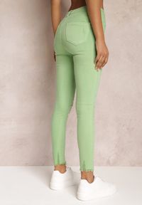 Renee - Jasnozielone Spodnie Skinny Tenyrea. Kolor: zielony. Materiał: jeans. Długość: długie. Wzór: aplikacja. Styl: klasyczny #5