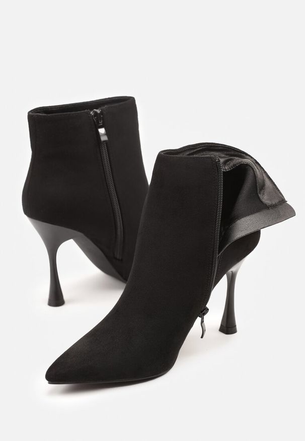 Renee - Czarne Botki na Szpilce Vices w Klasycznym Stylu Tikolisse. Okazja: na co dzień. Kolor: czarny. Materiał: jeans, skóra. Obcas: na szpilce. Styl: klasyczny