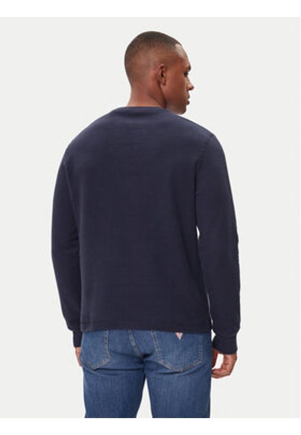 Guess Jeans Longsleeve M4BI77 KCII1 Granatowy Regular Fit. Kolor: niebieski. Materiał: bawełna. Długość rękawa: długi rękaw