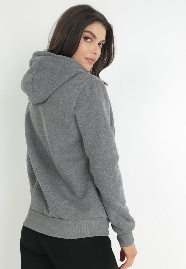 Born2be - Ciemnoszara Bluza Basic z Kapturem Kasseia. Typ kołnierza: kaptur. Kolor: szary. Materiał: polar, dzianina. Styl: klasyczny
