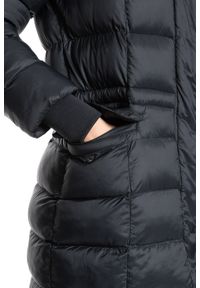 Mustang - DAMSKA KURTKA ZIMOWA MUSTANG Heidi H Longparka CAVIAR 1008260 4132. Materiał: guma, tkanina, futro, wełna, poliamid, jeans. Długość: krótkie. Wzór: aplikacja. Sezon: zima. Styl: retro, elegancki