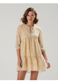 Sinsay - Sukienka mini w kwiaty - wielobarwny. Materiał: tkanina. Wzór: kwiaty. Długość: mini #1