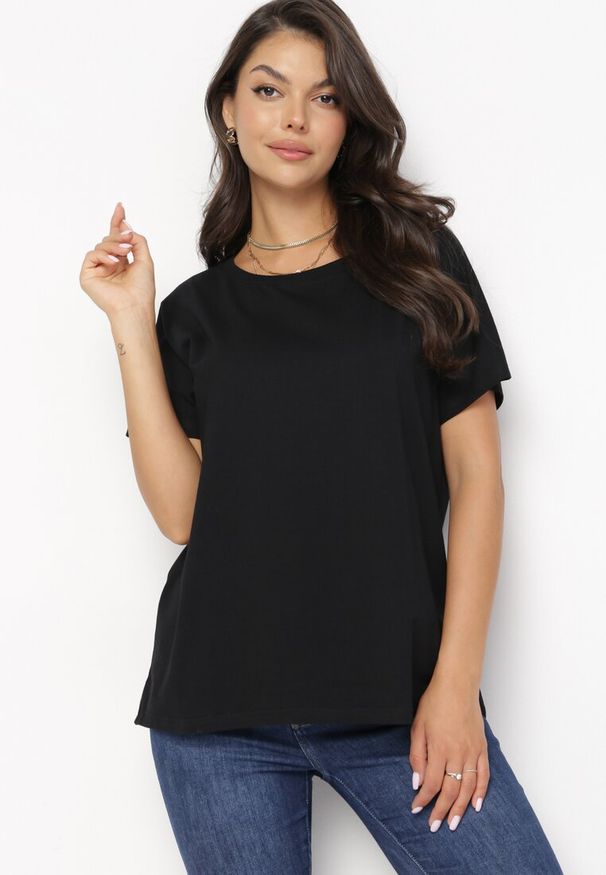 Born2be - Czarny T-shirt z Krótkim Rękawem Tehillah. Kolor: czarny. Materiał: bawełna, tkanina. Długość rękawa: krótki rękaw. Długość: krótkie. Wzór: gładki. Styl: klasyczny