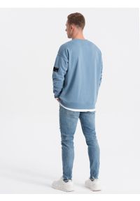 Ombre Clothing - Bluza męska OVERSIZE z imitacją koszulki - niebieska V5 OM-SSNZ-0126 - XXL. Kolor: niebieski. Materiał: bawełna, poliester. Styl: klasyczny #3