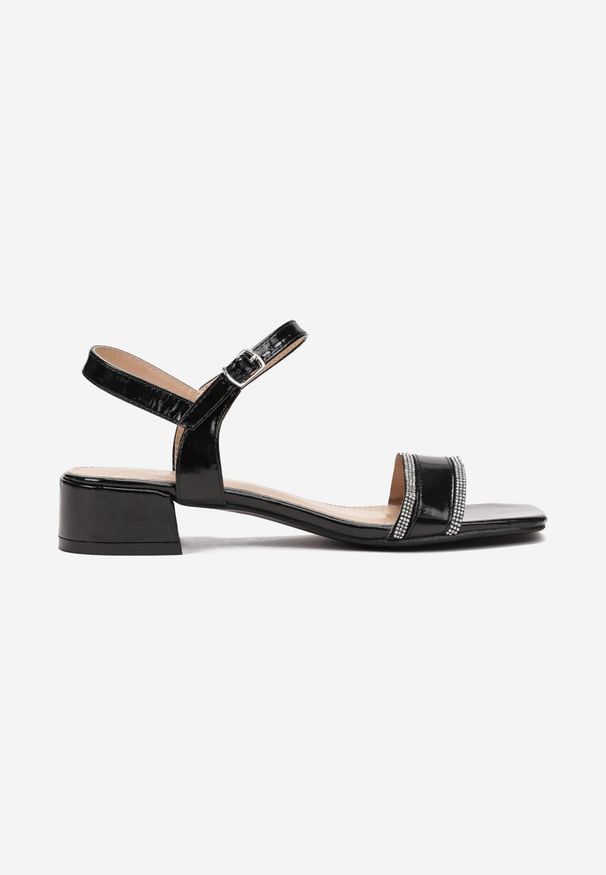 Born2be - Czarne Sandały na Niskim Słupku z Cyrkoniami Neomena. Okazja: na co dzień. Kolor: czarny. Obcas: na słupku. Styl: elegancki, casual
