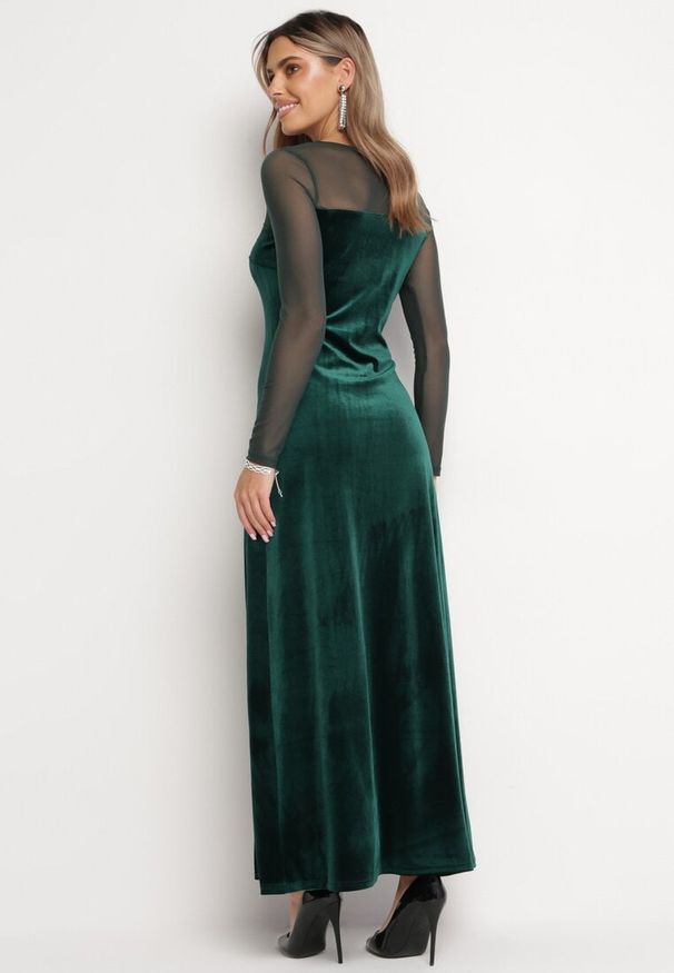 Born2be - Ciemnozielona Welurowa Sukienka Maxi z Siateczką i Ozdobnym Rozcięciem Lavella. Kolor: zielony. Materiał: welur. Długość: maxi