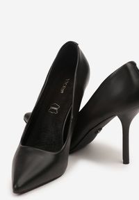 Renee - Czarne Szpilki Vices z Wkładką ze Skóry Naturalnej Mivika. Okazja: na co dzień. Kolor: czarny. Materiał: skóra. Obcas: na szpilce. Styl: casual #7