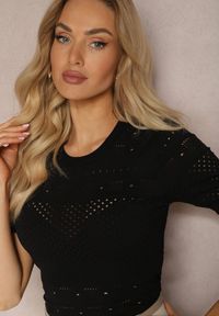 Renee - Czarna Klasyczna Bluzka w Ażurowy Wzór Lidakra. Okazja: na co dzień. Kolor: czarny. Materiał: jeans. Długość rękawa: krótki rękaw. Długość: krótkie. Wzór: ażurowy. Styl: klasyczny
