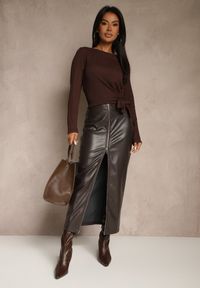 Renee - Brązowa Bluzka z Wiązaniem z Boku Esnaria. Okazja: na co dzień. Kolor: brązowy. Materiał: jeans. Styl: casual, elegancki