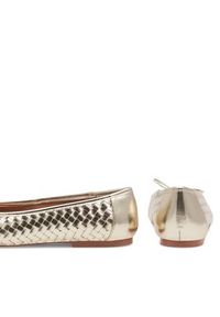 Nine West Baleriny 123AL1260 Złoty. Kolor: złoty. Materiał: skóra