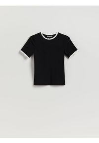 Reserved - T-shirt z ozdobną lamówką - czarny. Kolor: czarny. Materiał: wiskoza, dzianina