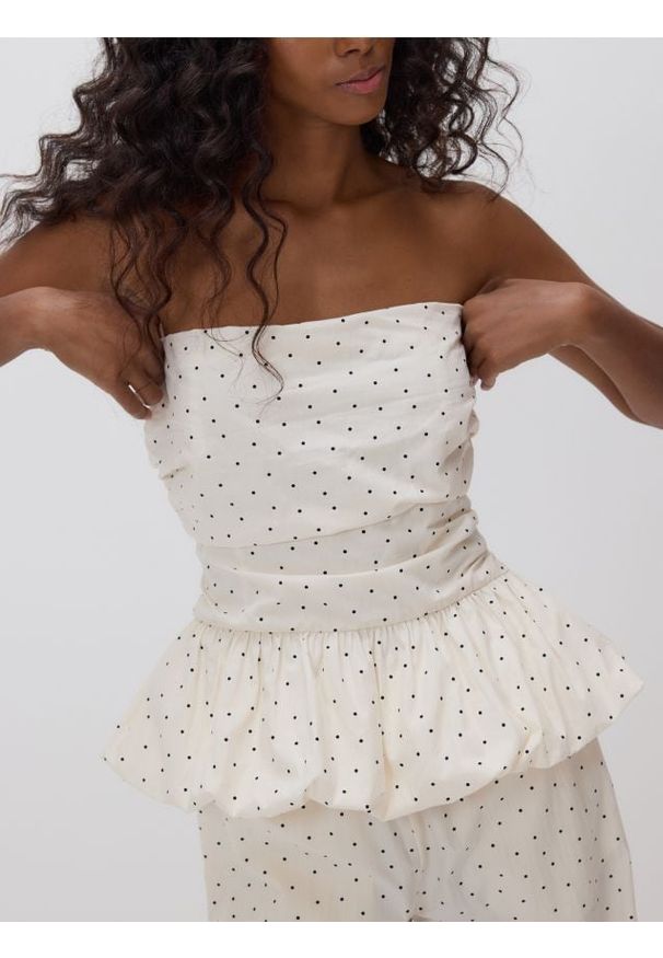 Reserved - Top z baskinką - złamana biel. Materiał: bawełna, tkanina