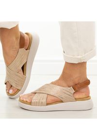 Beżowe sandały damskie Sergio Leone Sk156. Okazja: na co dzień, na spacer. Kolor: beżowy. Materiał: skóra. Sezon: wiosna, lato. Styl: casual, klasyczny, elegancki #1