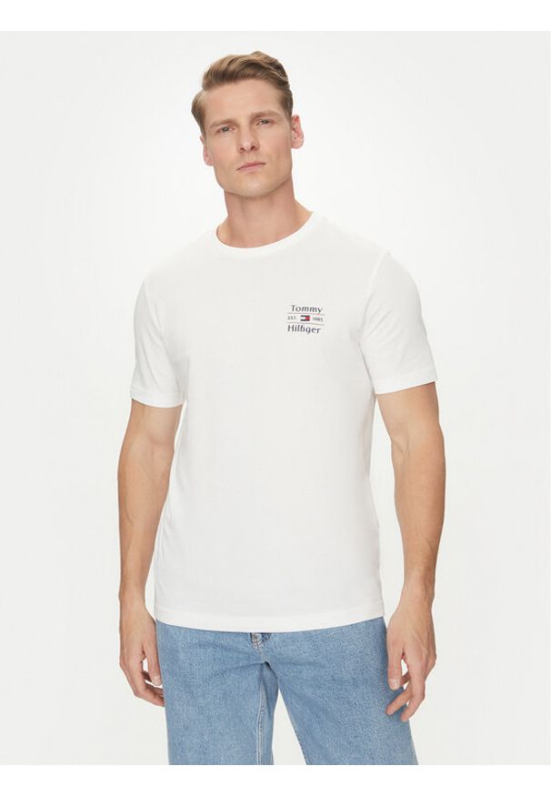 TOMMY HILFIGER - Tommy Hilfiger T-Shirt Stack MW0MW38622 Biały Regular Fit. Kolor: biały. Materiał: bawełna