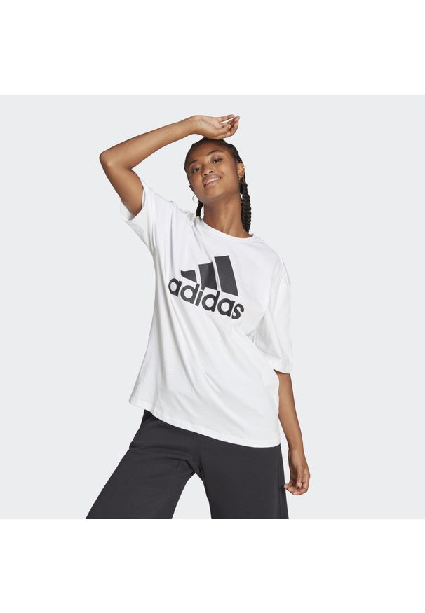 Adidas - Essentials Big Logo Boyfriend Tee. Kolor: czerwony, biały, wielokolorowy, czarny. Materiał: bawełna. Sport: fitness
