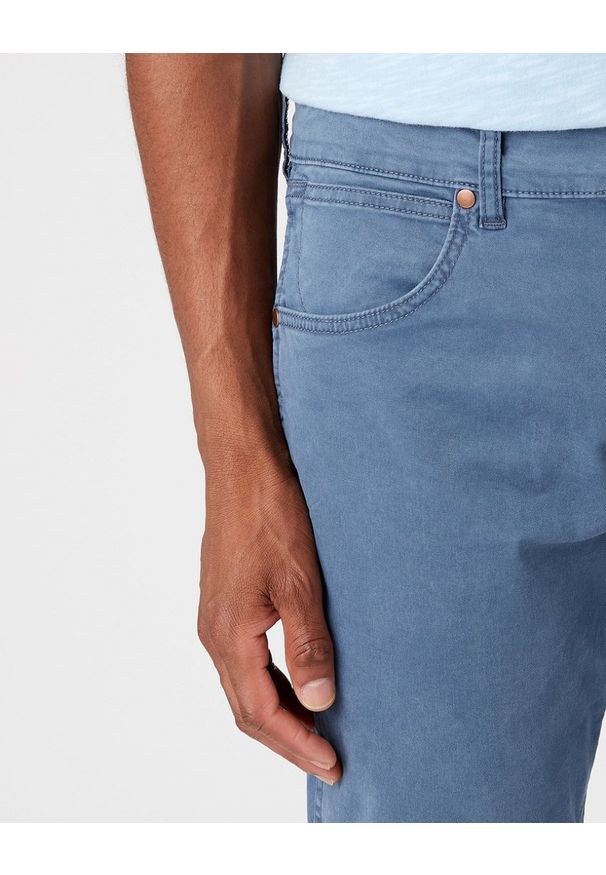Wrangler - WRANGLER GREENSBORO MĘSKIE SPODNIE JEANSOWE DARK SLATE W15QY673K 112145837