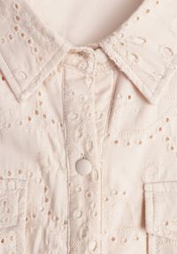 Born2be - Beżowa Bawełniana Sukienka z Ażurowym Wzorem i Paskiem Noviellea. Okazja: na co dzień. Kolor: beżowy. Materiał: bawełna. Wzór: ażurowy. Styl: casual, elegancki, klasyczny #3