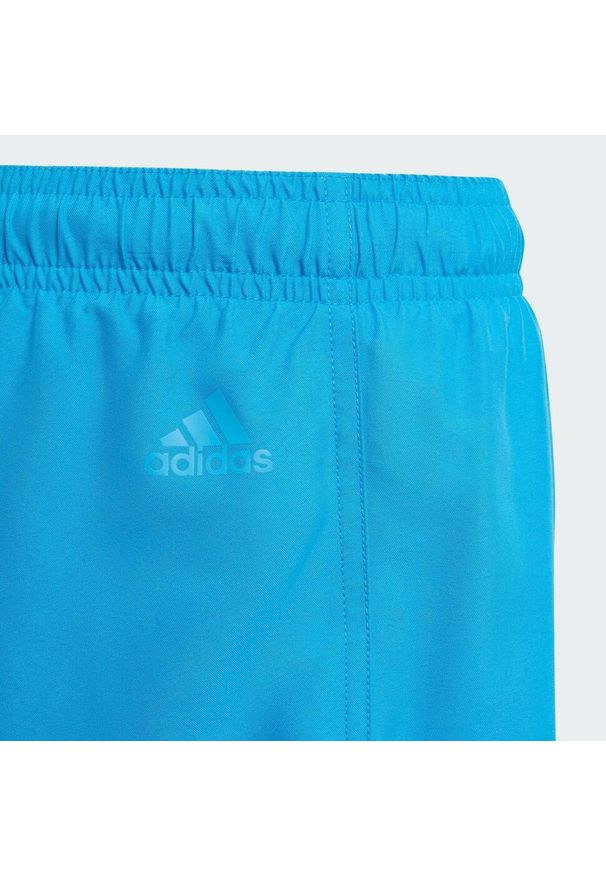 Adidas - Szorty Sportswear Essentials Logo CLX Swim Kids. Kolor: biały, niebieski, wielokolorowy. Materiał: materiał