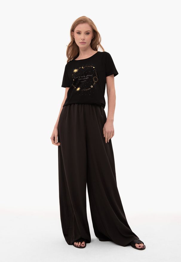 Volcano - Spodnie z szeroką nogawką R-VIOLA. Okazja: na co dzień. Kolor: szary. Materiał: poliester, wiskoza, materiał, elastan. Sezon: wiosna, lato. Styl: casual, sportowy