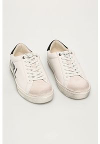 Karl Lagerfeld - Buty skórzane. Nosek buta: okrągły. Zapięcie: sznurówki. Kolor: biały. Materiał: skóra. Szerokość cholewki: normalna. Obcas: na obcasie. Wysokość obcasa: średni, niski #3