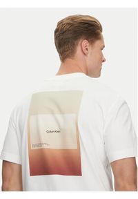 Calvin Klein T-Shirt Overlay Print K10K114158 Biały Regular Fit. Kolor: biały. Materiał: bawełna. Wzór: nadruk #3