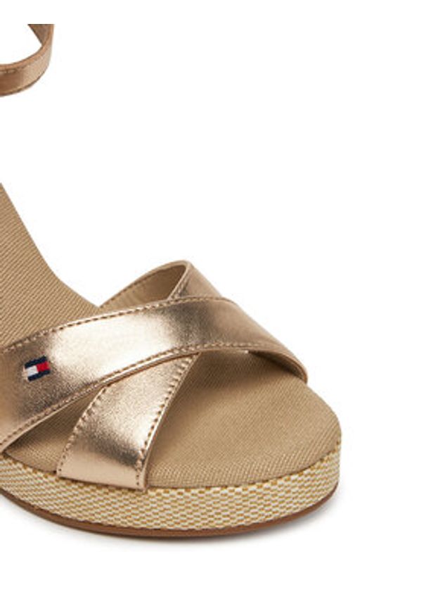 TOMMY HILFIGER - Tommy Hilfiger Sandały Flag Metallic High Wedge Espad FW0FW08811 Złoty. Kolor: złoty. Materiał: skóra