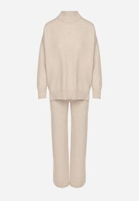 Born2be - Jasnobeżowy Dzianinowy Komplet z Wełną Sweter z Półgolfem i Szerokie Spodnie Lanerra. Kolor: beżowy. Materiał: dzianina, wełna. Sport: turystyka piesza #3