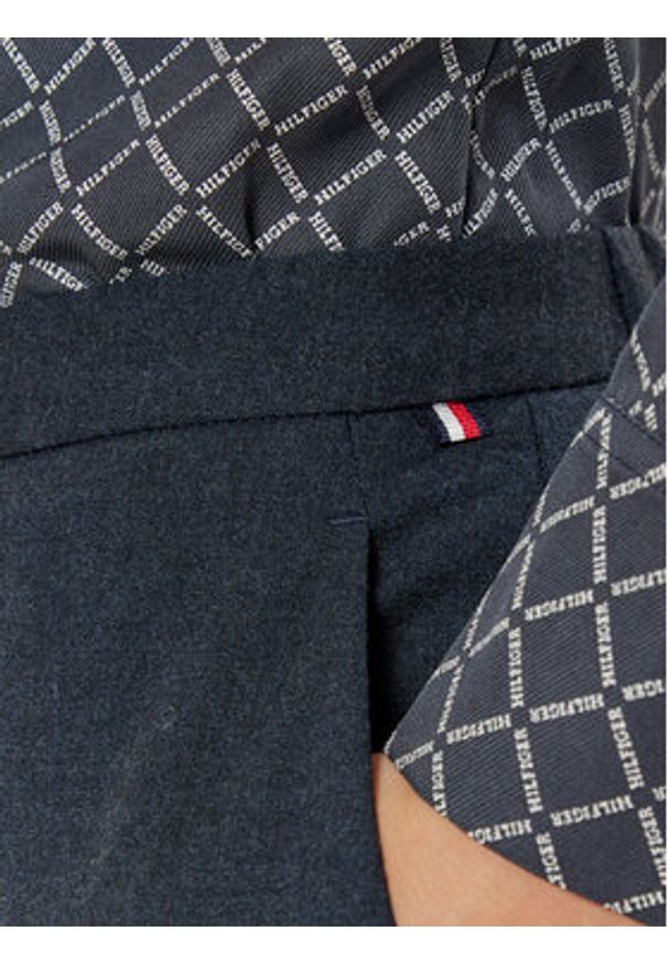 TOMMY HILFIGER - Tommy Hilfiger Chinosy WW0WW42951 Granatowy Straight Fit. Kolor: niebieski. Materiał: syntetyk, wiskoza