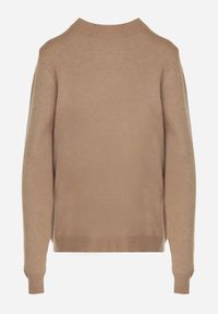 Born2be - Ciemnobeżowy Casualowy Sweter z Wełną i Bawełną Nedalla. Okazja: na co dzień. Kolor: beżowy. Materiał: wełna, bawełna. Długość rękawa: długi rękaw. Długość: długie. Styl: casual #3