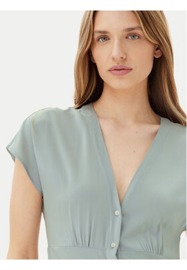 only - ONLY Sukienka letnia Nova Mollie 15317841 Zielony Regular Fit. Kolor: zielony. Materiał: wiskoza. Sezon: lato