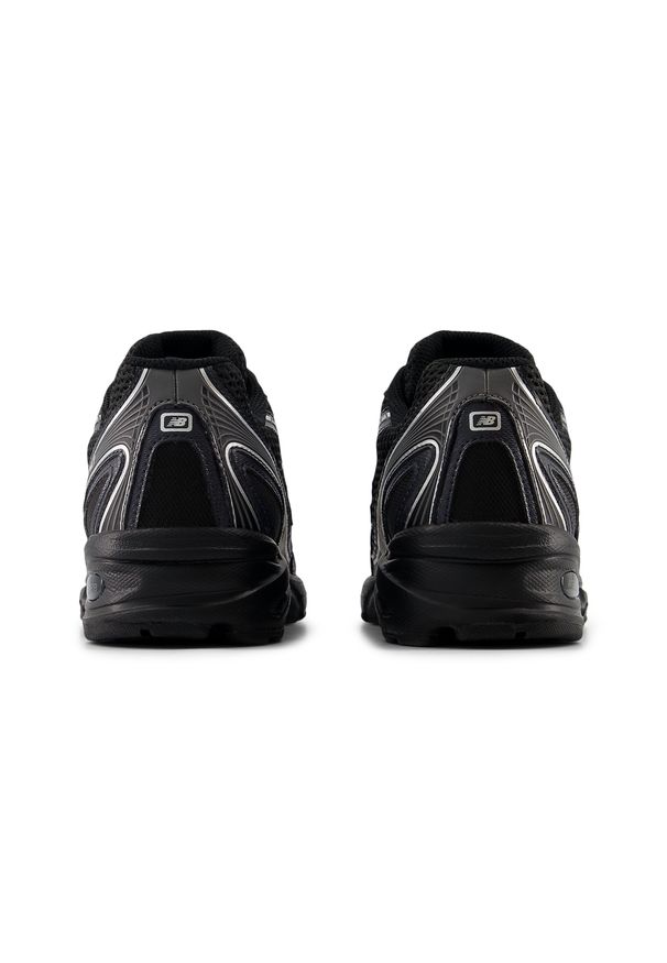 Buty unisex New Balance U740BM2 – czarne. Kolor: czarny. Materiał: materiał, syntetyk. Szerokość cholewki: normalna. Sezon: lato. Sport: turystyka piesza